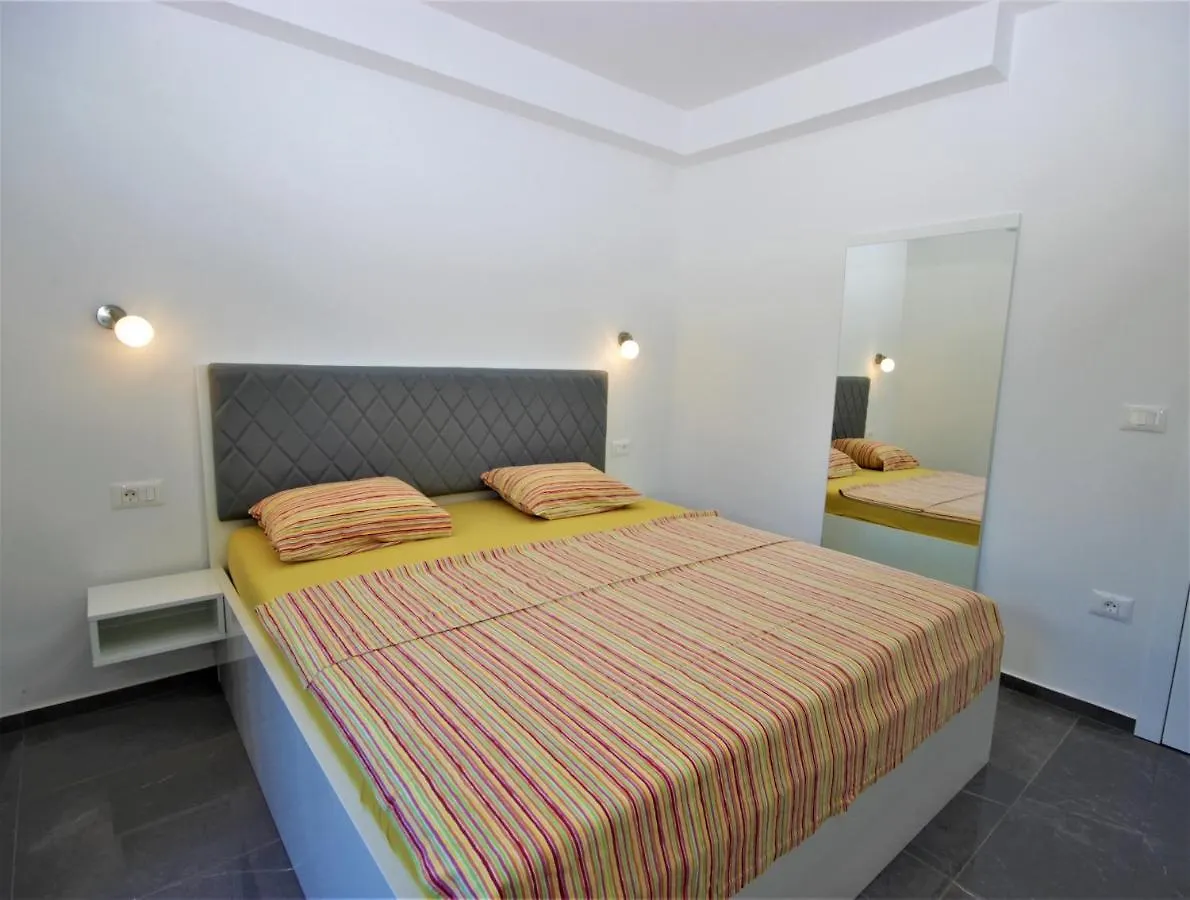 Apartments Smitran Banjole