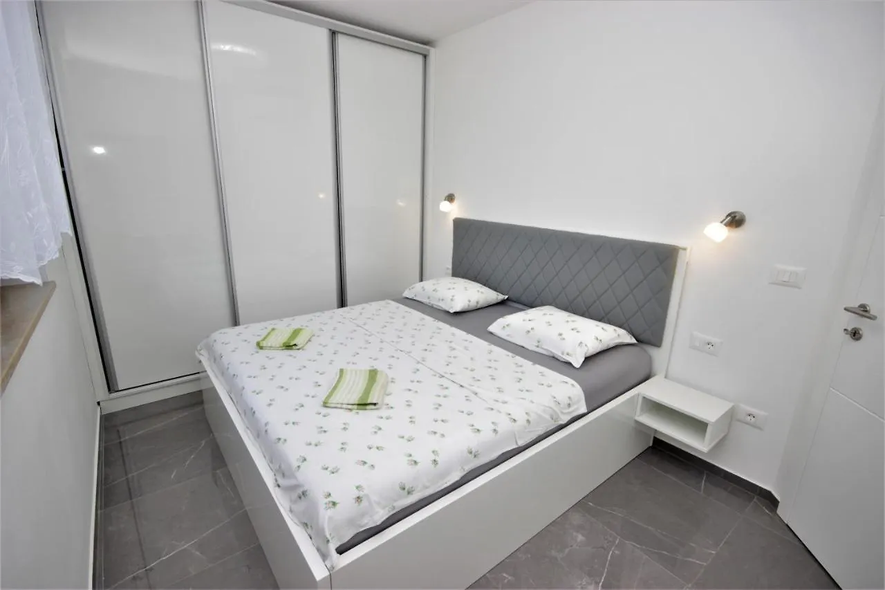 Apartments Smitran Banjole