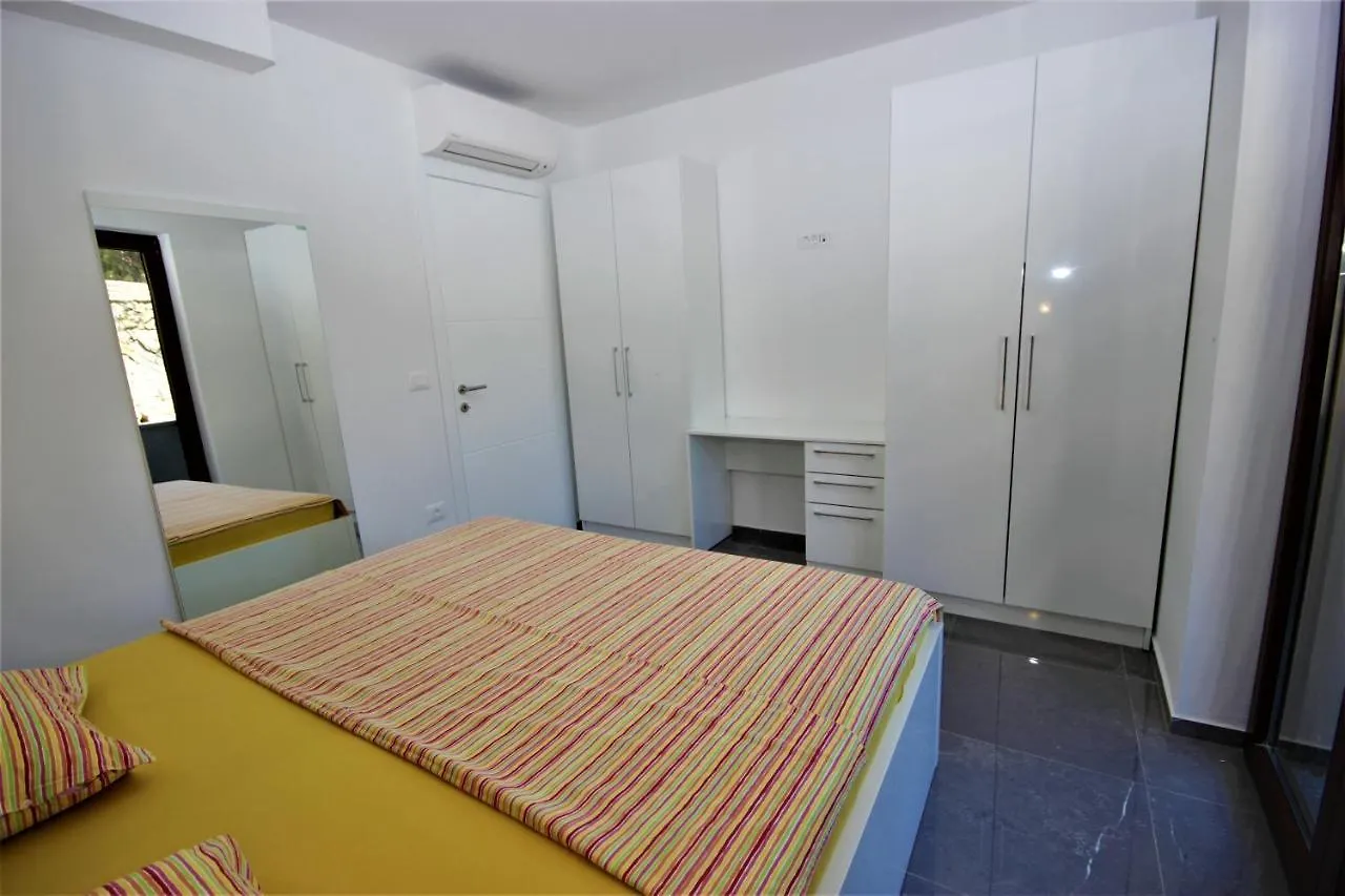 Apartments Smitran Banjole 0*,  Croazia